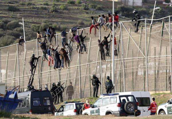 Morocco-Foils-Attempt-of-400-Sub-Saharan-Immigrants-to-Enter-Ceuta.jpg