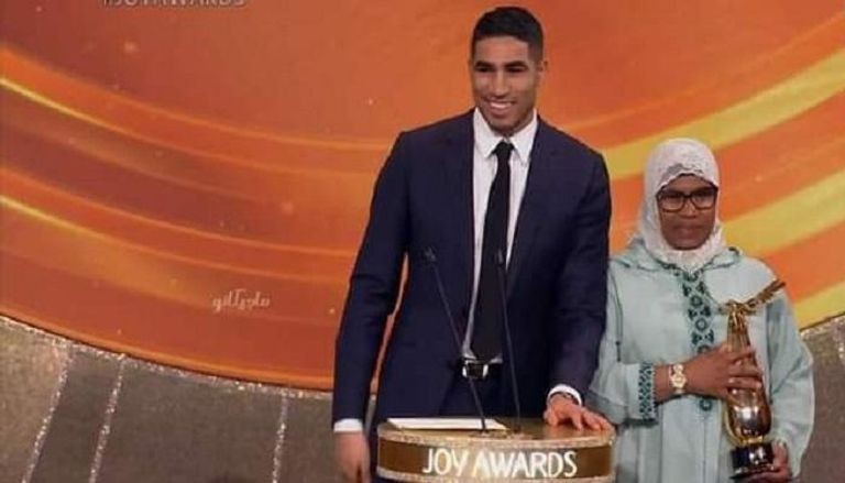 Morocco’s Achraf Hakimi Dedicates Joy Awards Prize To His Mother