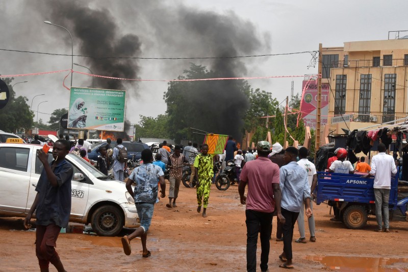 Mali, Burkina Faso Say Military Intervention Against Niger Would Be War 